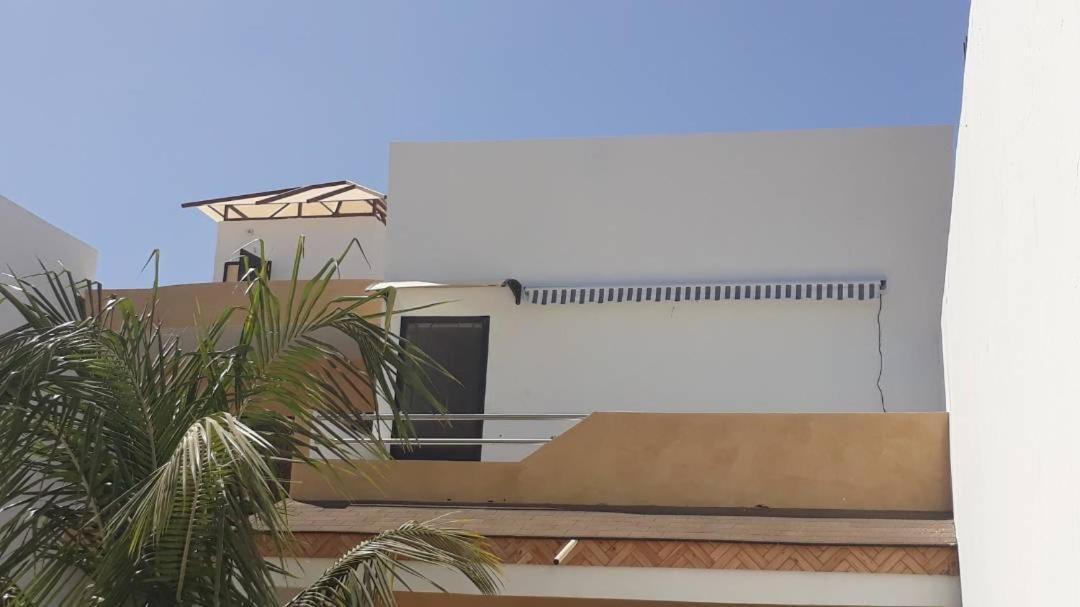 Saly - Villa Kage 6 Chambres -Clim-Wifi-Eau Chaude-Billard-Babyfoot-Ping Pong-Canal - Electricite Non Comprise Bagian luar foto