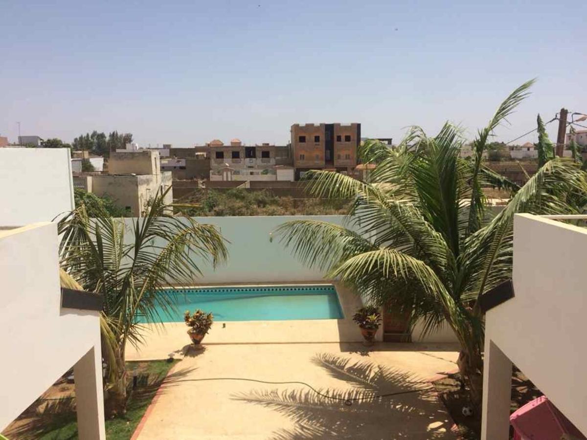 Saly - Villa Kage 6 Chambres -Clim-Wifi-Eau Chaude-Billard-Babyfoot-Ping Pong-Canal - Electricite Non Comprise Bagian luar foto